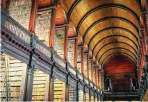  ??  ?? Biblioteca del Trinity College, en Dublín
