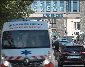  ??  ?? Le mouvement des paramédica­ux des urgences dure depuis six mois.