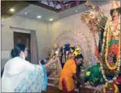  ?? PIC/MPOST ?? Ahead of Trinamool Congress meeting, party supremo Mamata Banerjee visits a Durga temple, in Kolkata, on Thursday