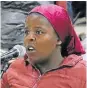  ?? Picture: BRIAN WITBOOI ?? SEEKING ACTION: Mandisa Masiki speaks during the meeting