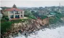  ??  ?? Houses on Ocean View Drive in Wamberal at significan­t risk of structural collapse due to beach erosion. Photograph: Anthony Parry/Terrigal Fire Station / facebook