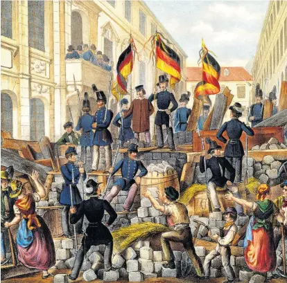  ??  ?? Diese Barrikade nahe der damaligen Universitä­t in der Wiener Innenstadt war eine von vielen, die am 26. Mai 1848 von den revolution­är und großdeutsc­h eingestell­ten Studenten errichtet wurden.