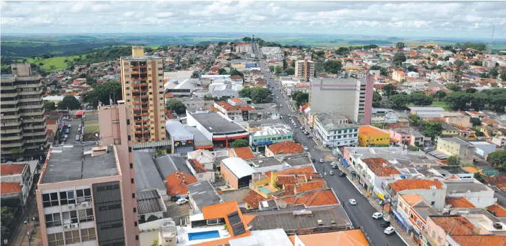  ?? Gustavo Carneiro ?? A união de empresário­s locais, comerciant­es, universida­des, entidades e Prefeitura visa reter a mão de obra capacitada na cidade, tornando-a atrativa para o empreended­orismo