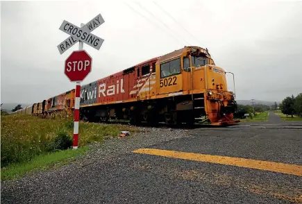  ?? PHOTO: LEILANI HATCH/STUFF ?? Rail currently carries just under a third of our exports to port. The Government wants to increase that.