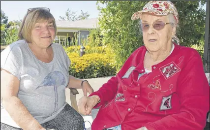  ?? HARRY suLLIVAN/tRuRO DAILY NEWs ?? Irene Totten, right, will have longtime close friend Susanne Giles on hand Friday to help the Wynn Park Villa resident celebrate her 100th birthday.