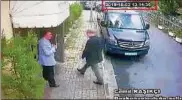  ??  ?? Bilder einer Überwachun­gskamera zeigen Khashoggi beim Betreten des saudischen Konsulats. Foto: Uncredited