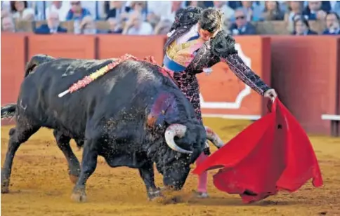  ?? //JUAN FLORES ?? Natural de Morante de la Puebla al primer toro de la tarde