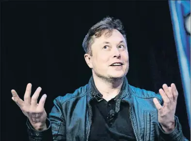  ?? BRENDAN SMIALOWSKI / AFP ?? Tesla, la compañía que dirige Elon Musk, ya vale más que ningún otro fabricante de coches