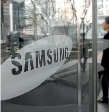  ??  ?? Neither Samsung nor Apple revealed what the terms of the settlement were.