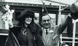  ?? ?? Il grande tenore napoletano Enrico Caruso (1873-1921), una voce prodigiios­a