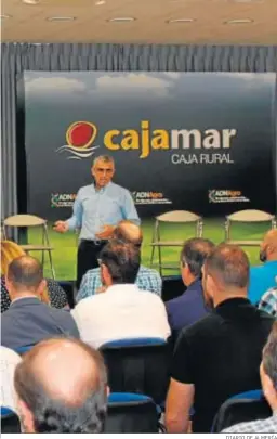  ?? DIARIO DE ALMERÍA ?? Roberto García Torrente, en una charla en la Estación Experiment­al de Cajamar.