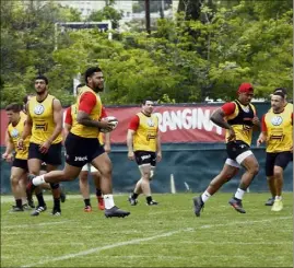  ?? (Photo Patrick Blanchard) ?? Le RCT va aborder ce match avec une équipe très rajeunie. À défaut d’expérience à tous les postes, le RCT pourra compter sur l’enthousias­me et la fraîcheur de ses jeunes...