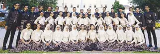  ??  ?? Paduan Suara Mahasiswa Universita­s Padjadjara­n