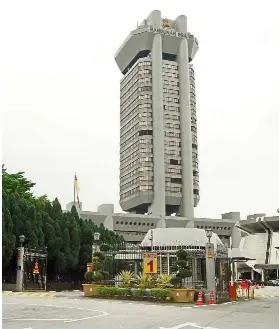  ??  ?? The sultan salahuddin abdul aziz building is selangor’s state secretaria­t building.