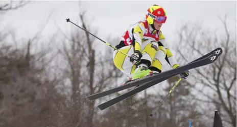  ?? GEOFF ROBINS/REUTERS ?? Marielle Thompson, saying Canadians are “good with jumps,” raced to her first World Cup victory Friday at Blue Mountain in Collingwoo­d.
