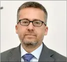  ??  ?? Carlos Moedas disse ao banqueiro que Passos está atento ao assunto