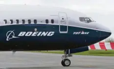  ?? Archivfoto: Ted S. Warren/AP, dpa ?? Je länger die Wiederzula­ssung für die Boeing 737 Max dauert, desto teurer wird es für das Unternehme­n.