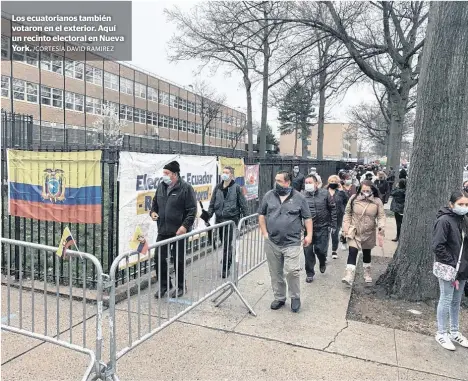  ?? /CORTESÍA DAVID RAMIREZ ?? Los ecuatorian­os también votaron en el exterior. Aquí un recinto electoral en Nueva York.