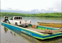  ??  ?? Recorrido. El tiempo de viaje del ferri está sujeto al nivel del mar que influye en el estero.