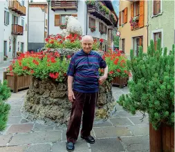  ??  ?? La casa dell’infanzia Mario Donizetti in Val di Scalve dove andava da bambino