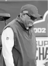  ?? ALEX MENENDEZ/AP ?? Bucs coach Bruce Arians walks to the sideline during last week’s OT win against Buffalo.