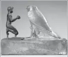  ?? ?? Le roi Taharqa et le faucon Hémen