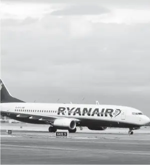  ?? EL PERIÓDICO ?? Imagen de un avión de Ryanair.