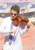  ?? COURTESY OF CHATTER ?? Violinist David Felberg will perform Sunday, Jan. 21, in a Placitas Artists Series concert.