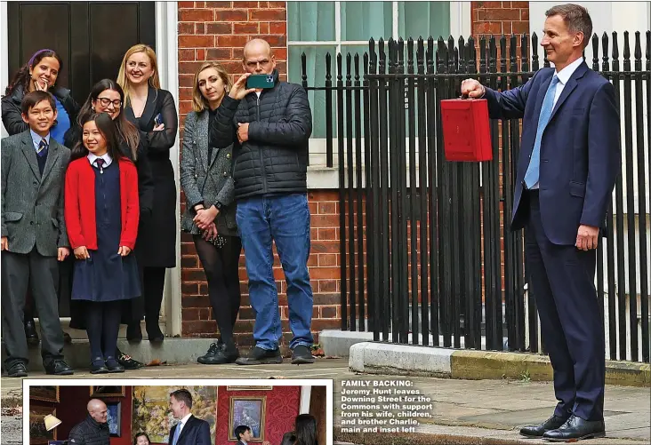  ?? Pictures: NIGEL HOWARD, SIMON DAWSON/No10 DOWNING STREET ?? FAMILY BACKING: Jeremy Hunt leaves Downing Street for the Commons with support from his wife, children, and brother Charlie, main and inset left