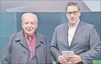  ??  ?? El senador colorado Juan C. Galaverna (i), con el periodista Diego Marini, en ABC TV.