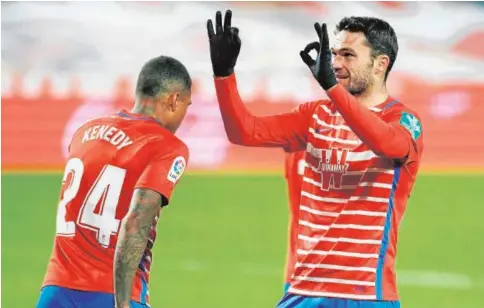  ?? GRANADA C. F. ?? Jorge Molina, celebrando uno de sus goles con la camiseta del Granada