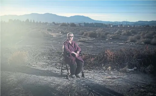  ?? JABIN BOTSFORD PHOTOS THE WASHINGTON POST ?? Shirley Chapian, 76, near her home in Pahrump, Nev. Most days, her only personal interactio­n occurs on Facebook. Her news comes from political groups she follows.