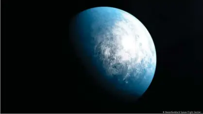  ??  ?? Foto de archivo: el exoplaneta TOI 700 descubiert­o por Tess, el satélite de la NASA de exploració­n de exoplaneta­s en tránsito.