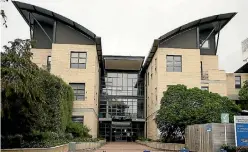  ?? PHOTO: MARK TAYLOR/FAIRFAX NZ ?? Patients at Waikato Hospital’s Henry Rongomau Bennett Centre have to leave the premises to smoke.