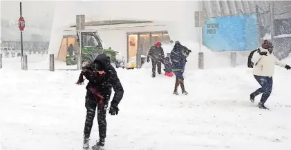  ??  ?? Nueva York ha declarado estado de emergencia ante la llegada del ‘ciclón bomba’