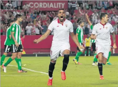  ??  ?? PIDE REVANCHA. Mercado, celebrando un gol que le marcó al Betis la temporada pasada.