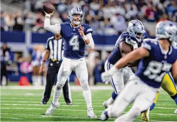  ?? Brandon Wade/Associated Press ?? Cowboys quarterbac­k Dak Prescott says he loves the atmosphere of playing in Philadelph­ia in front of a hostile crowd. But Dallas has struggled on the road this season, with losses to the Cardinals and 49ers.