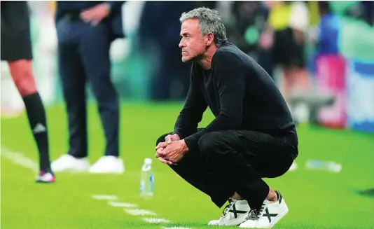  ?? AP ?? Luis Enrique, pensativo en la banda durante el partido ante Alemania