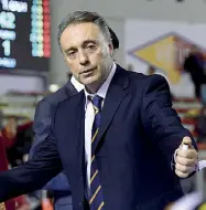  ??  ?? Coach Piero Bucchi, 61 anni, allenatore della Virtus