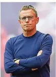  ?? FOTO: WOITAS/DPA ?? Ralf Rangnick hat inzwischen schon 17 Spieler aus Salzburg nach Leipzig gelotst.