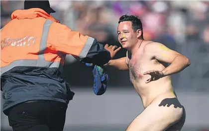  ?? Picture / Photosport ?? Online footage of the Eden Park streaker was viewed hundreds of thousands of times.