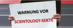  ?? Symbolfoto: W. Steinberg/dpa ?? Scientolog­y ist auch in der Stadt Günzburg aktiv.