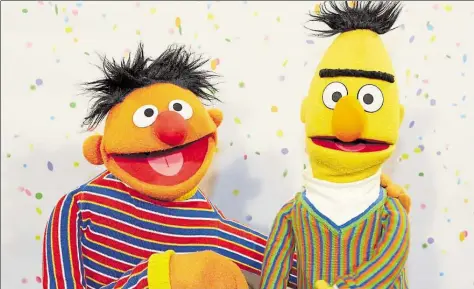  ?? DPA-BILD: GEORG WENDT ?? Sie lieben Pressefoto­grafen: die beiden Figuren Ernie (links) und Bert aus der Kindersend­ung