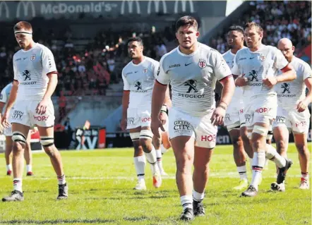  ??  ?? Photo Midi Olympique - Patrick Derewiany Les Toulousain­s de Julien Marchand (au centre) doivent reprendre leur marche en avant pour aborder le mois d’octobre du bon pied car dans la foulée d’Agen, il y aura Bath et le Leinster au menu.