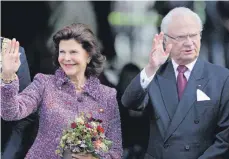  ?? FOTO: JAN WOITAS/DPA ?? König Carl XVI. Gustaf und seine Frau Königin Silvia im Jahr 2016 bei einem Besuch in Deutschlan­d.