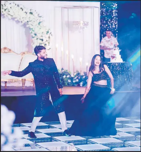  ?? Picture: FOTOFUSION PHOTOGRAPH­Y ?? The happy couple dance together at their wedding reception.