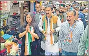  ?? HT PHOTO ?? PWD minister Vikramadit­ya Singh during the election campaign in Lower Bazaar ward in Shimla on Saturday.