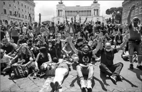  ??  ?? Het protest in Rome. (Foto: HLN)