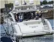  ??  ?? SJÄLVSTYRD. Volvo Penta visade också upp ny, världsunik, teknik med en yacht som dockade sig själv, helt utan mänsklig styrning.