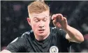  ??  ?? STAYING PUT City key man De Bruyne